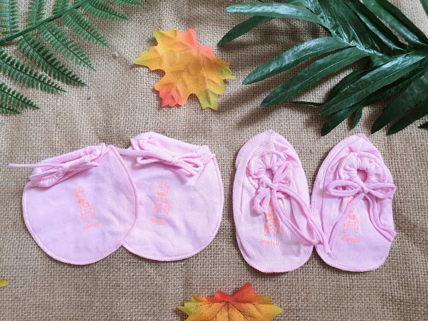 combo 2 set bao tay bao chân cột dây màu Mintuu cho bé