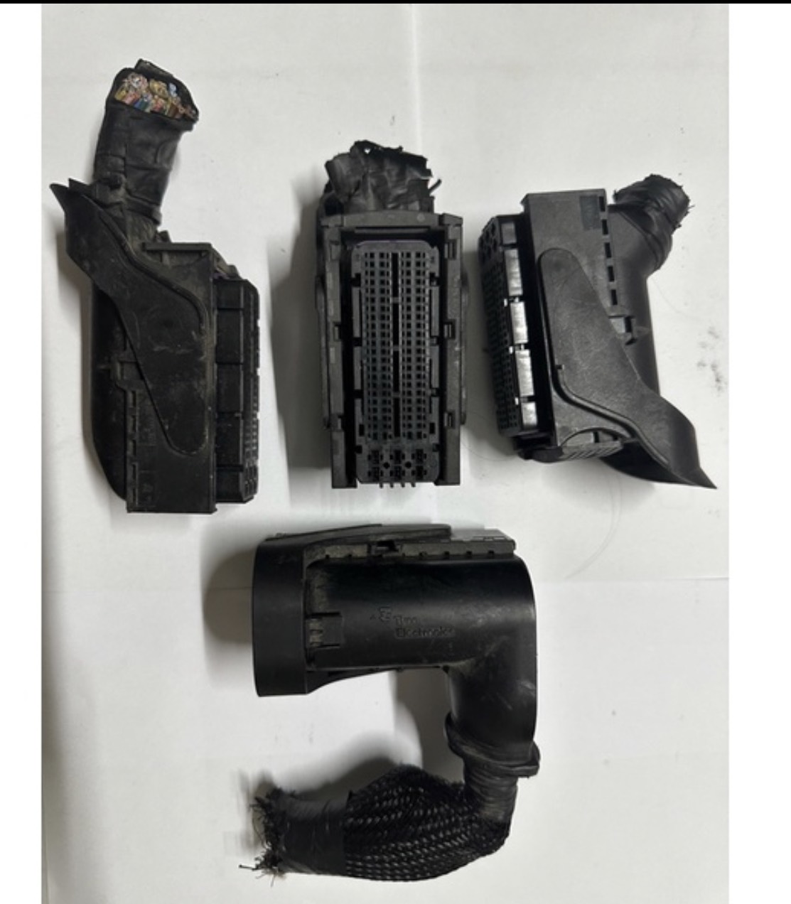 Giắc ecu hyundai kia : 94pin bãi