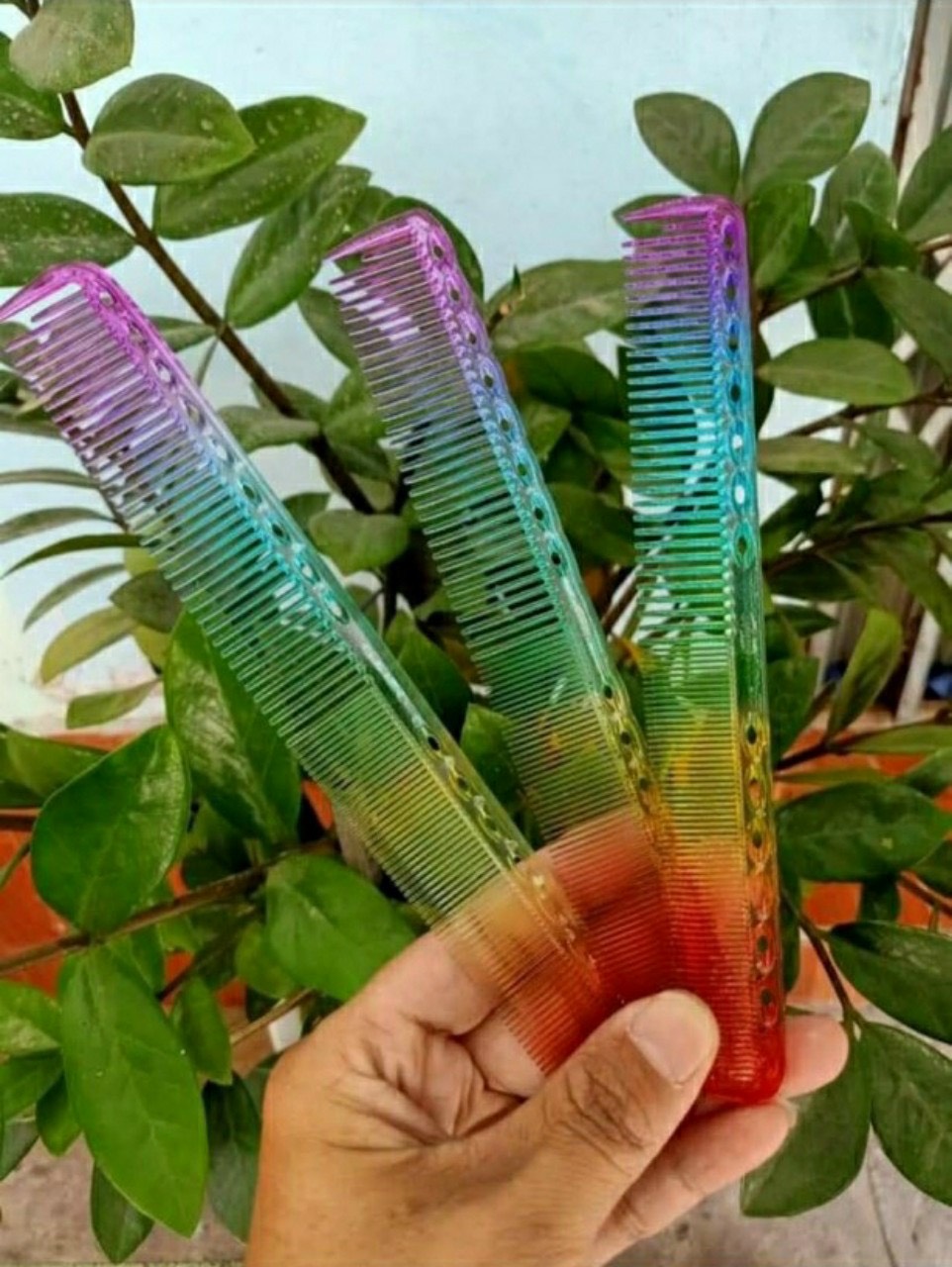 Lược cắt tóc nam nữ bảy sắc cầu vồng