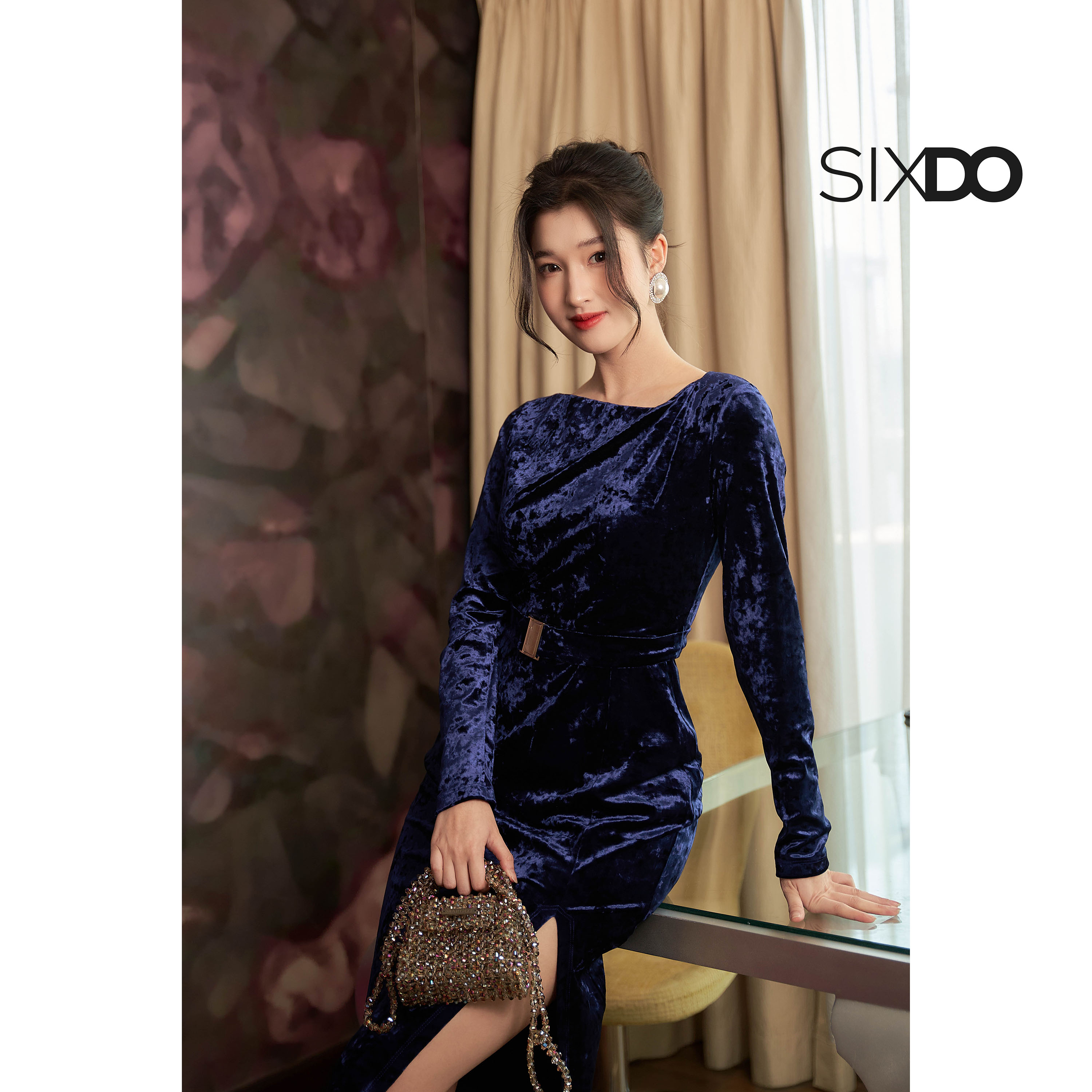 Đầm nhung xanh xẻ tà SIXDO (Navy Long Sleeves Midi Velvet Dress)