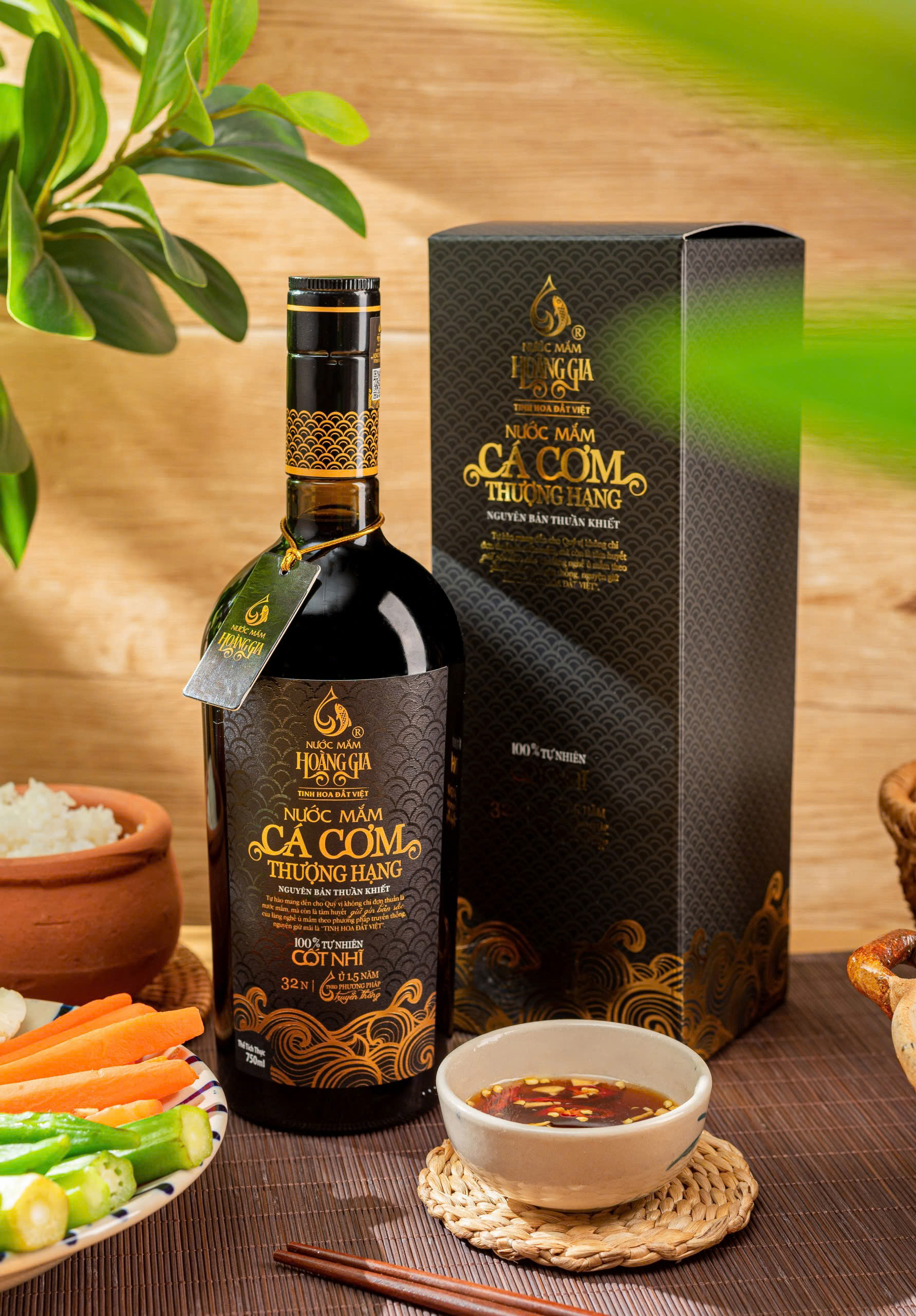 [Thùng 6 chai hộp giấy 500ml] Nước mắm cá cơm thượng hạng Hoàng Gia ủ chượp 1.5 năm – Quà tặng ẩm thực cao cấp​