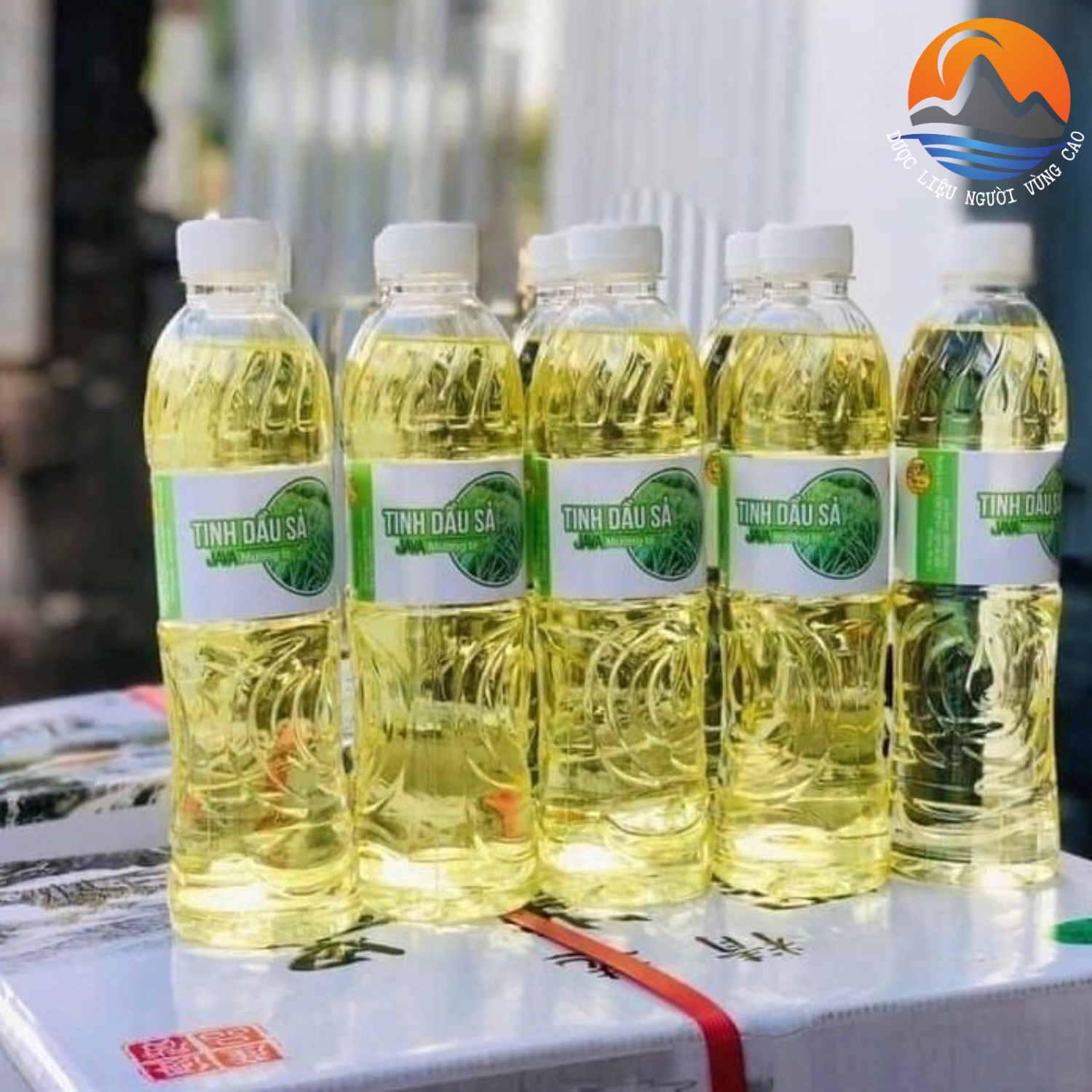 Tinh dầu sả java nguyên chất (chai 500ml) chưng cất thủ công thơm, khử mùi, đuổi côn trùng - Tinh dầu xả xã Java Mường Tè