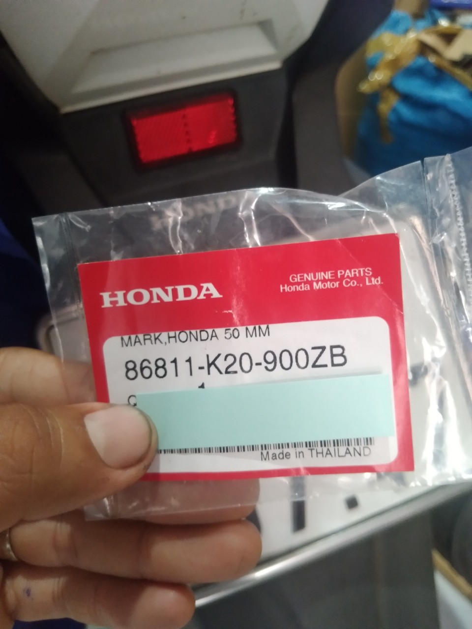 Tem chữ Honda dán dè sau :50 mm