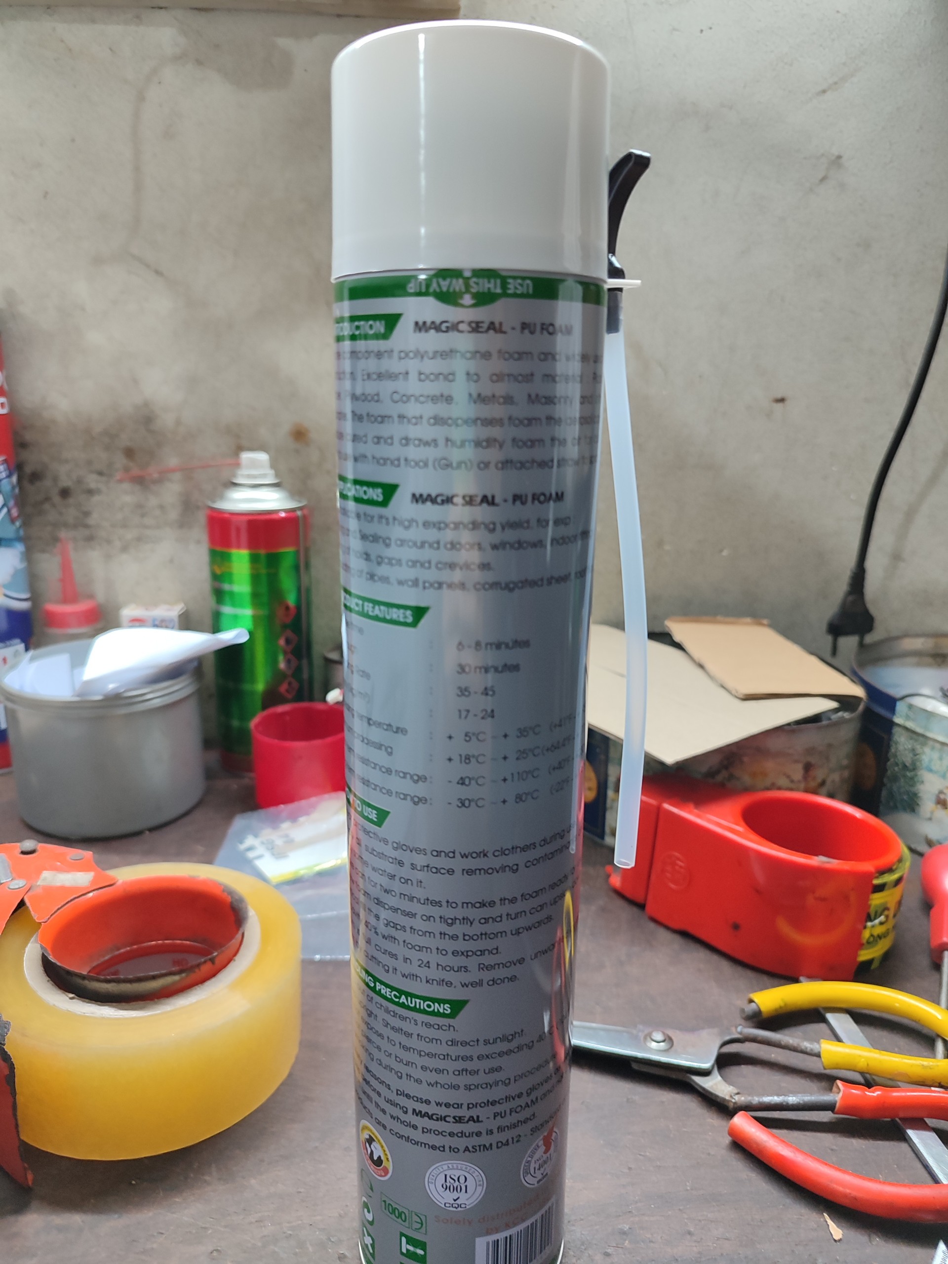 KEO BỌT NỞ MAGICSEAL FOAM CÓ VÒI