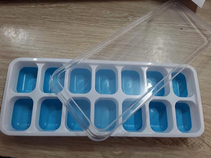 Khay đá silicon có nắp 14 viên