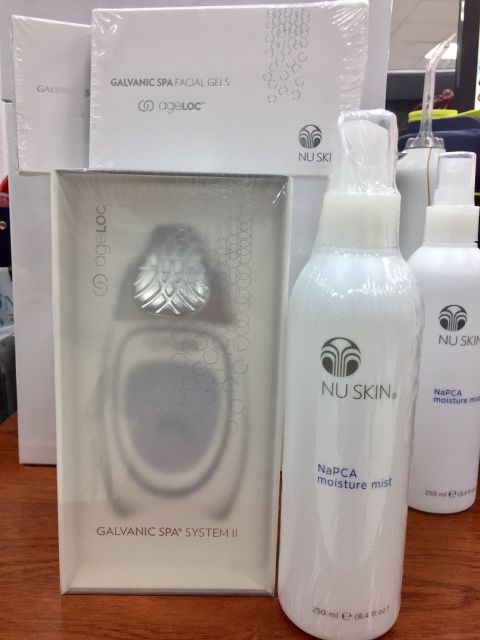 Xịt khoáng Nuskin 250ml