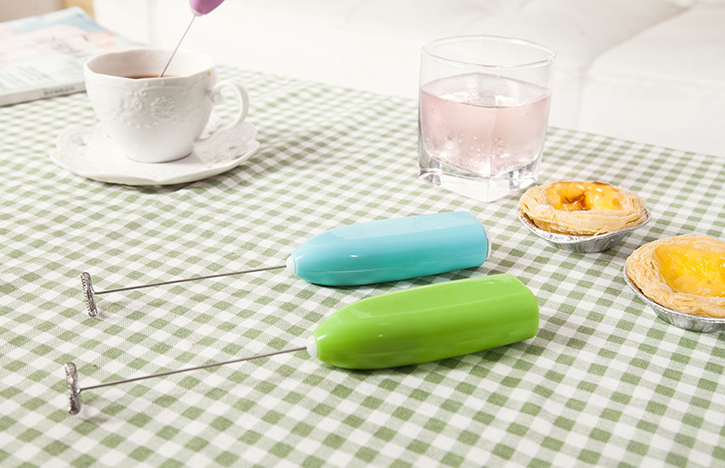 Máy tạo bọt cafe và đánh trứng mini