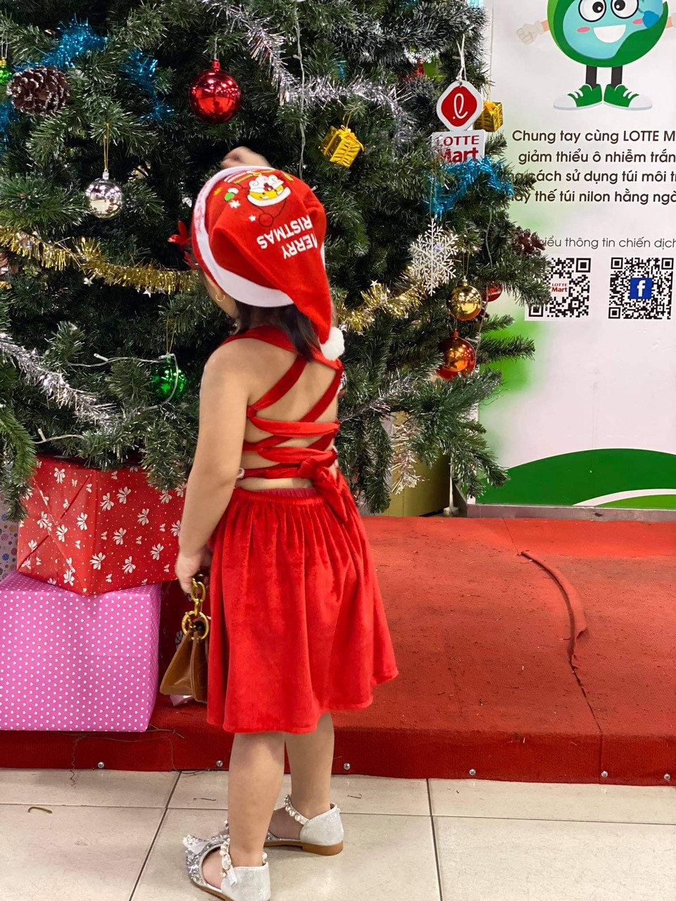 Đầm noel bé gái 8kg đến 17kg