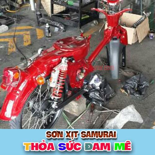Chai sơn màu đỏ nổi bật 23