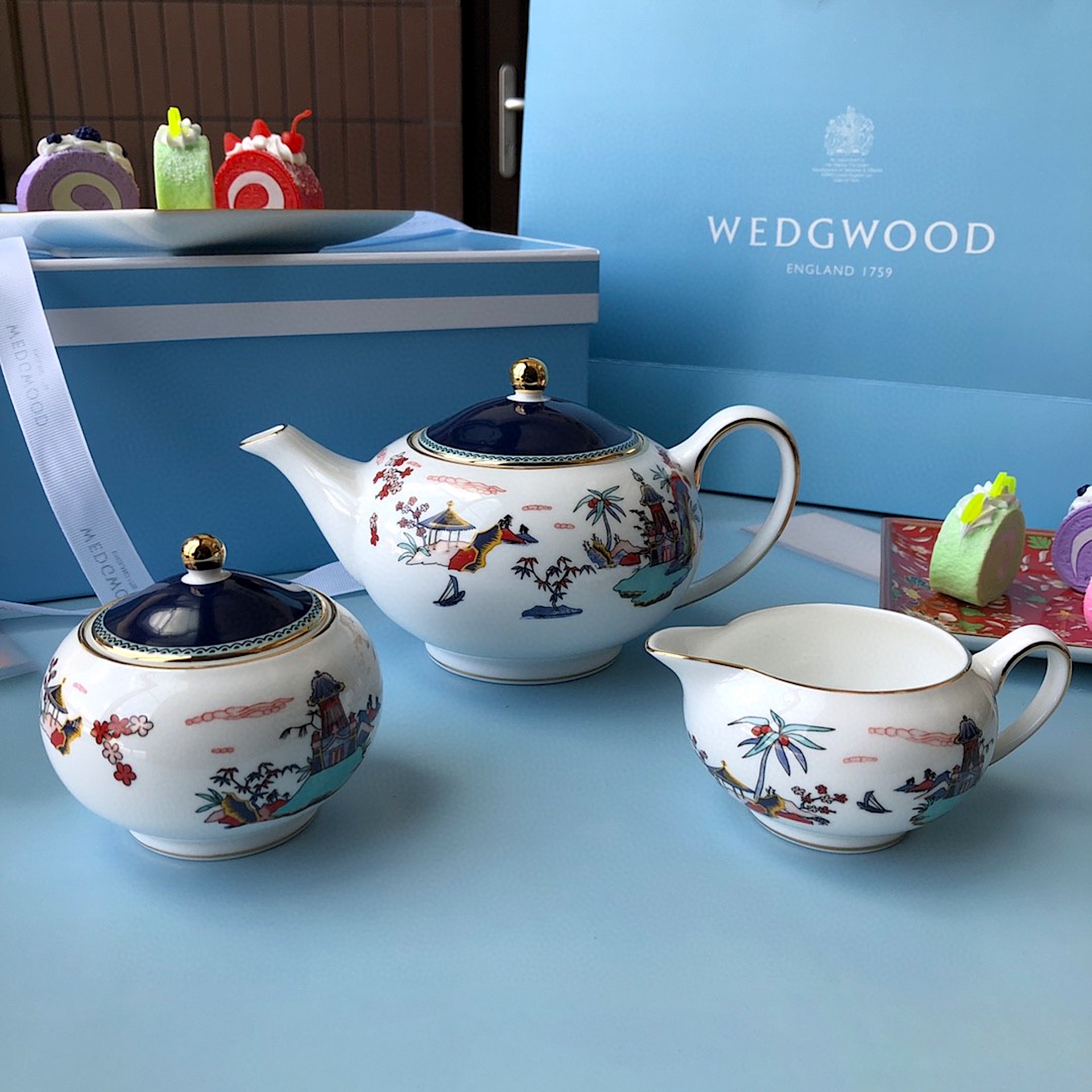 Bộ Bình Trà 3 món Wedgwood - Wedgwood Wonderlust Blue Pagoda 3 Piece Set