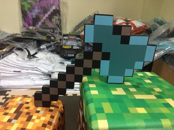 Đồ chơi mút xốp rju kim cương minecraft