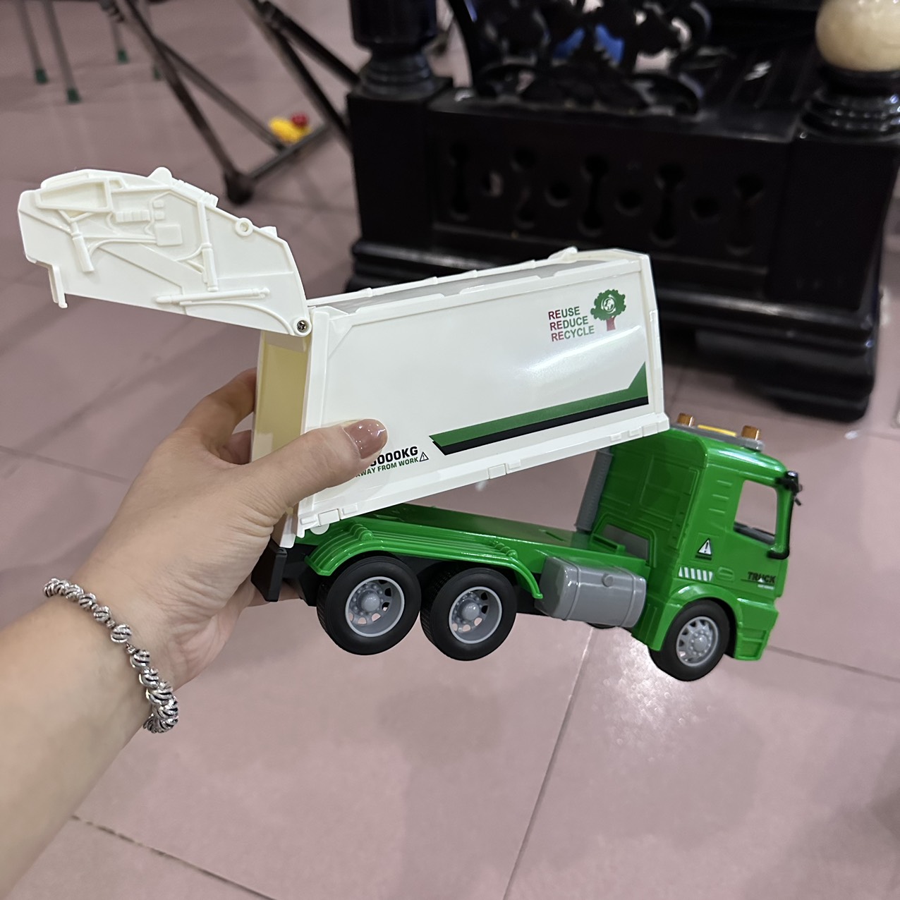 Xe đồ chơi chuyên dụng dùng pin (Xe Cần cẩu - Xe chở rác)