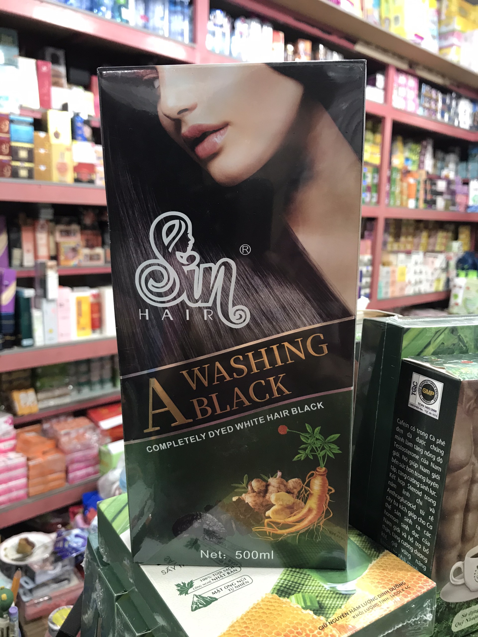 Dầu gội nhân sâm phủ bạc màu đen Sin Hair A Washing Black 500ml - 8938538233039