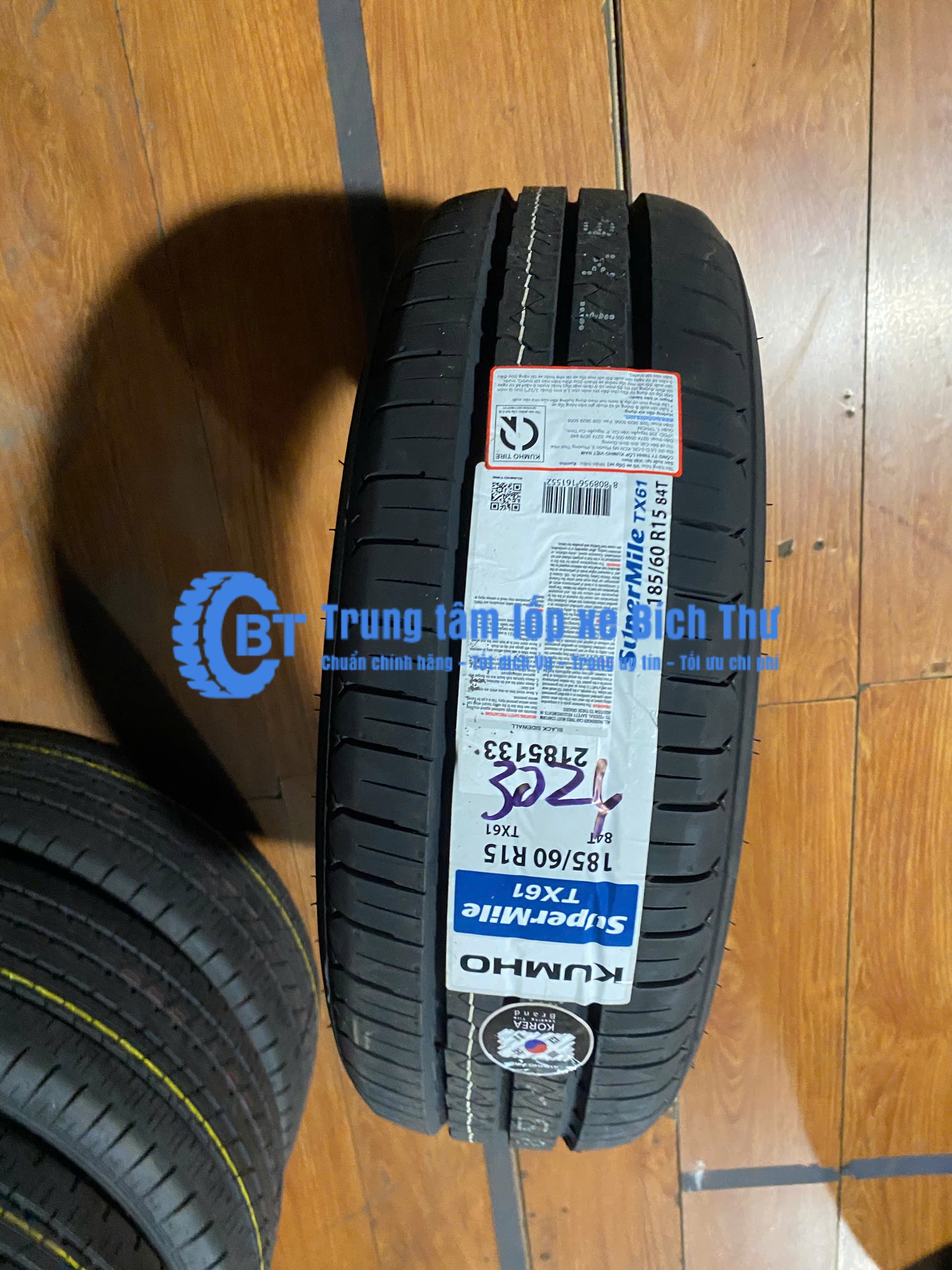 Lốp Kumho 185/60R15 TX61