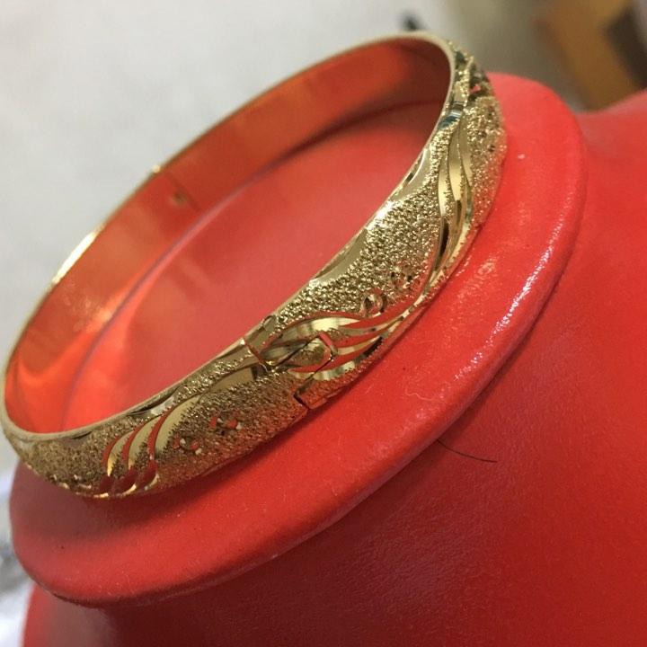 lắc tay dự tiệc sang chảnh