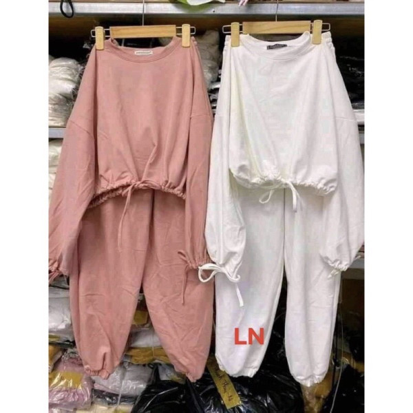 Bộ croptop rút bụng +Quần bom chun ống