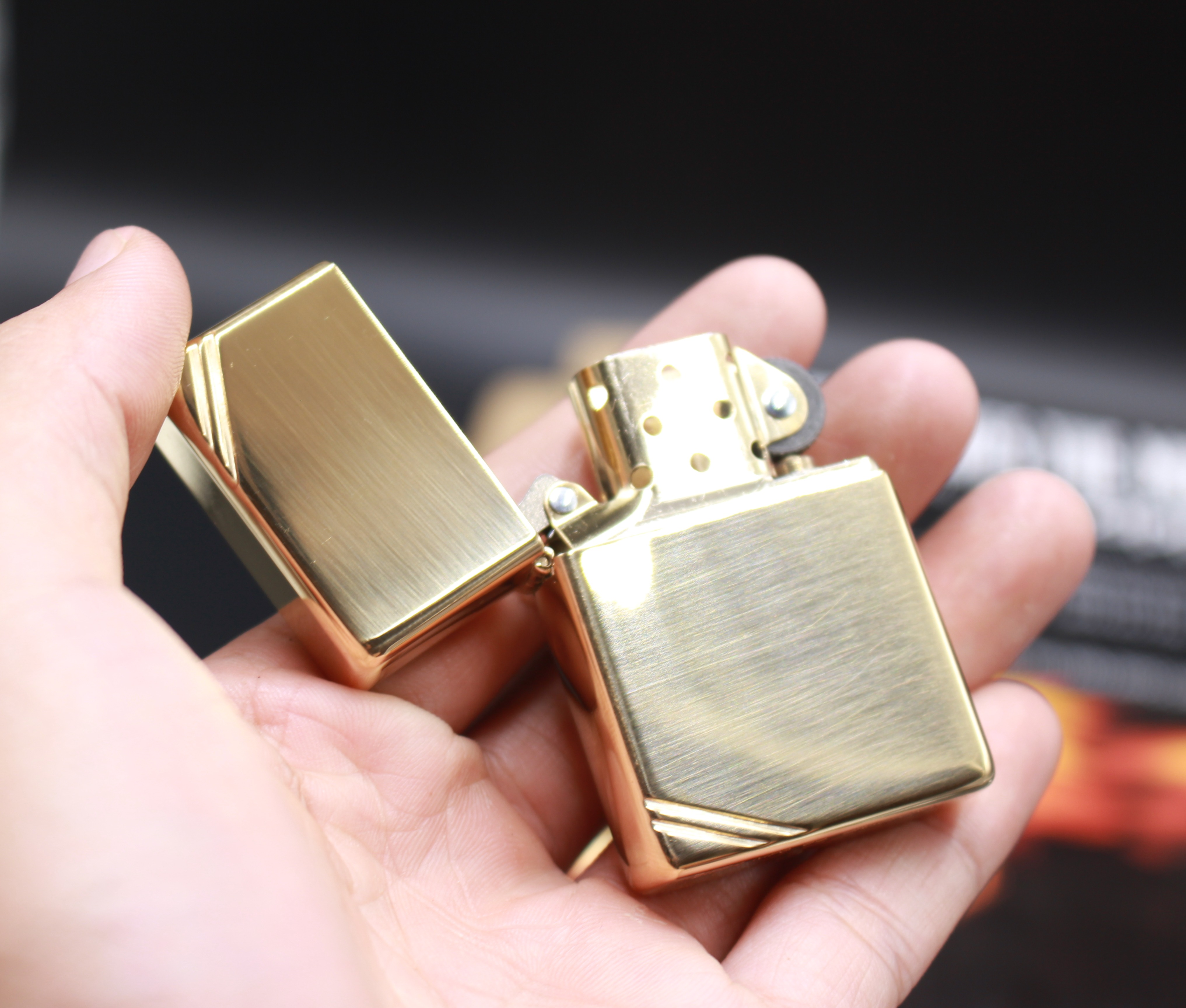 Bật Lửa Zippo Vintage High Polished Brass 270