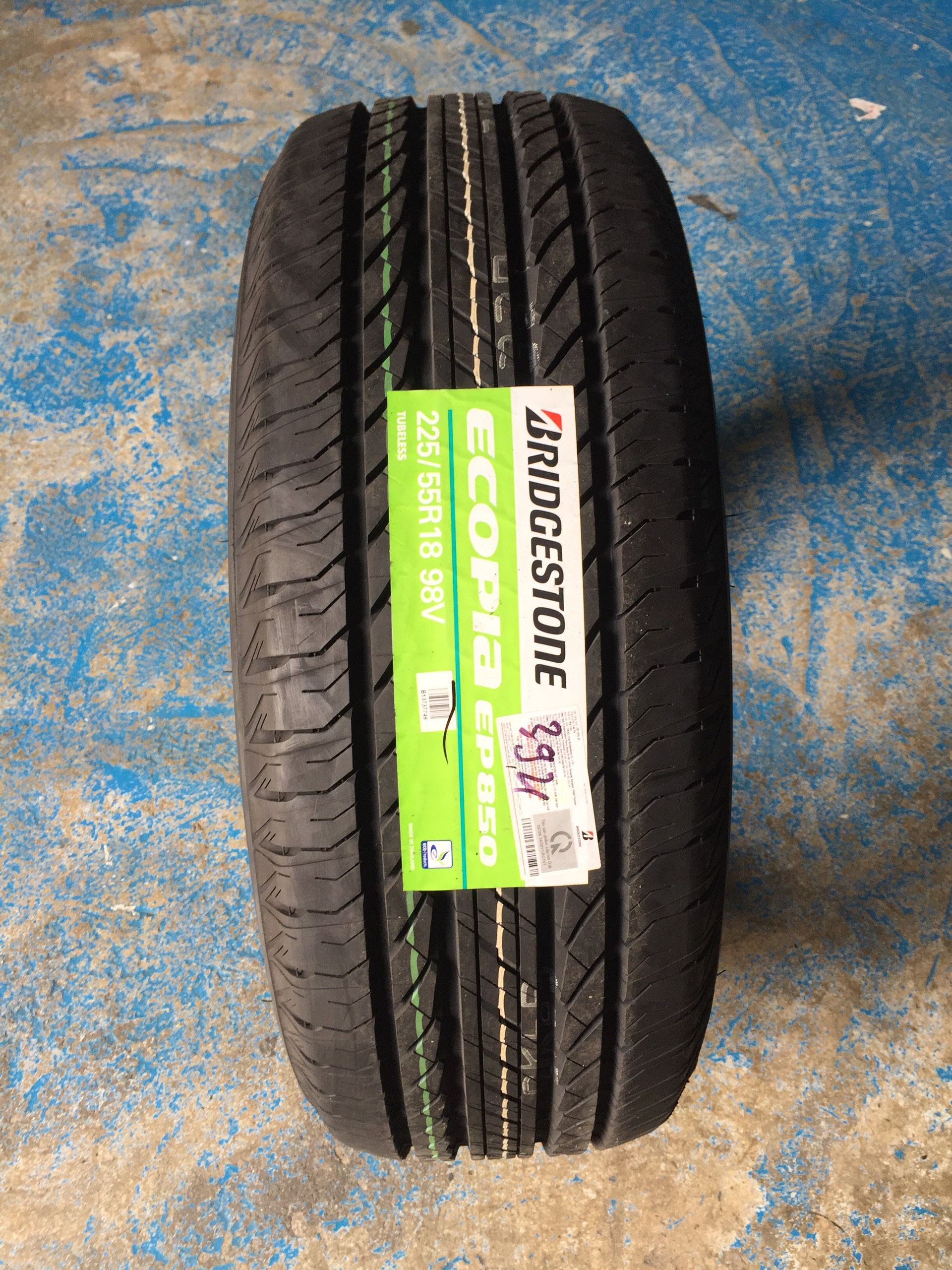 Bridgestone Tire 225/55R18 Ep850