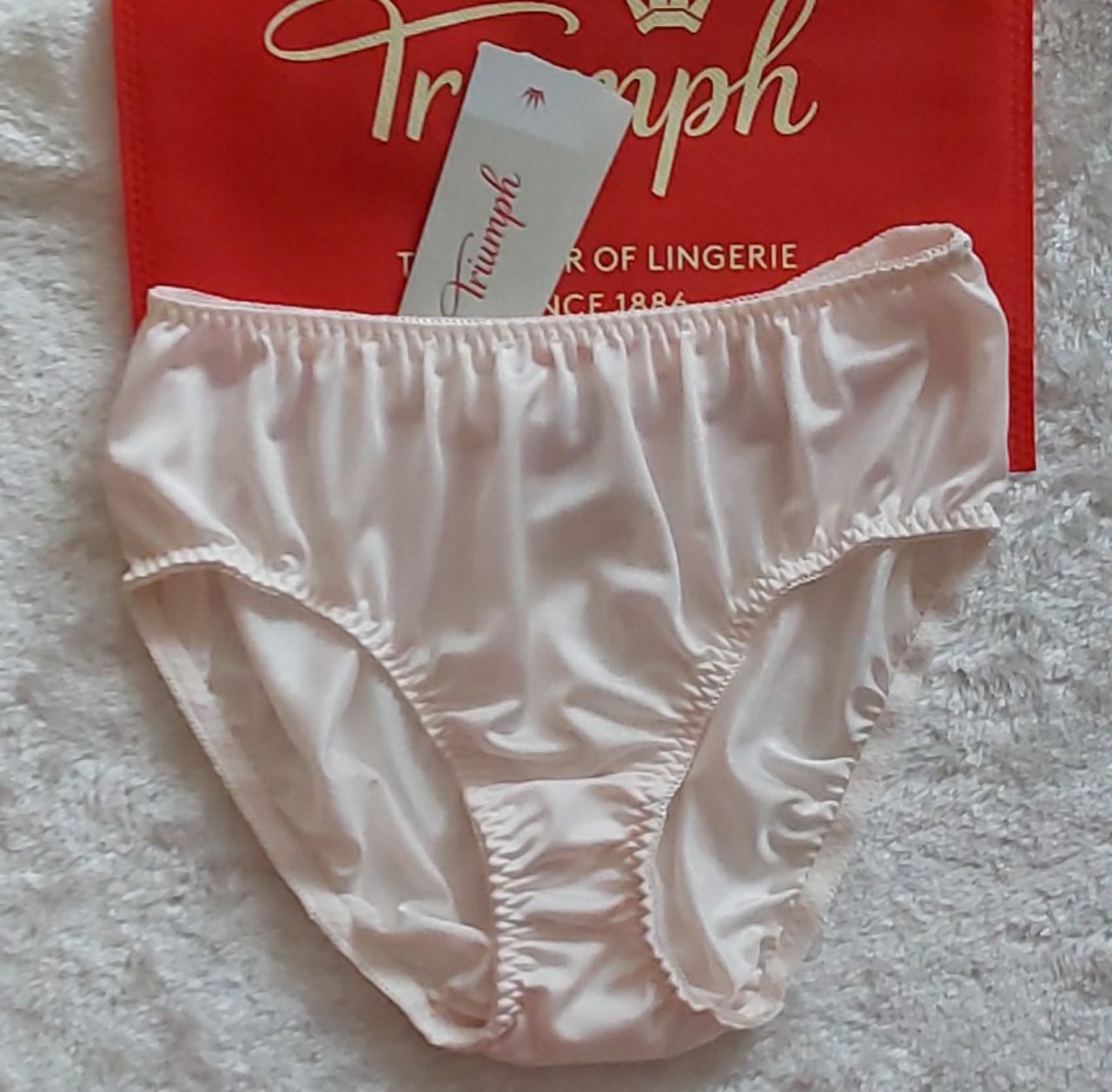 Quần Triumph Blissy 09 Midi Cạp Cao