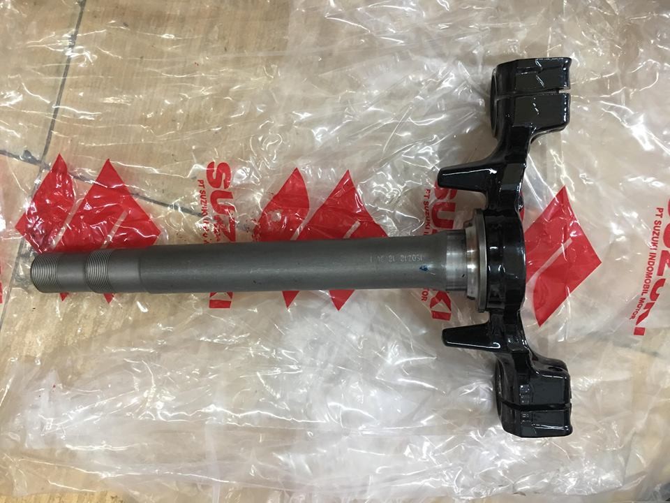 Chảng ba dưới xe Satria / Raider fi chính hãng Suzuki