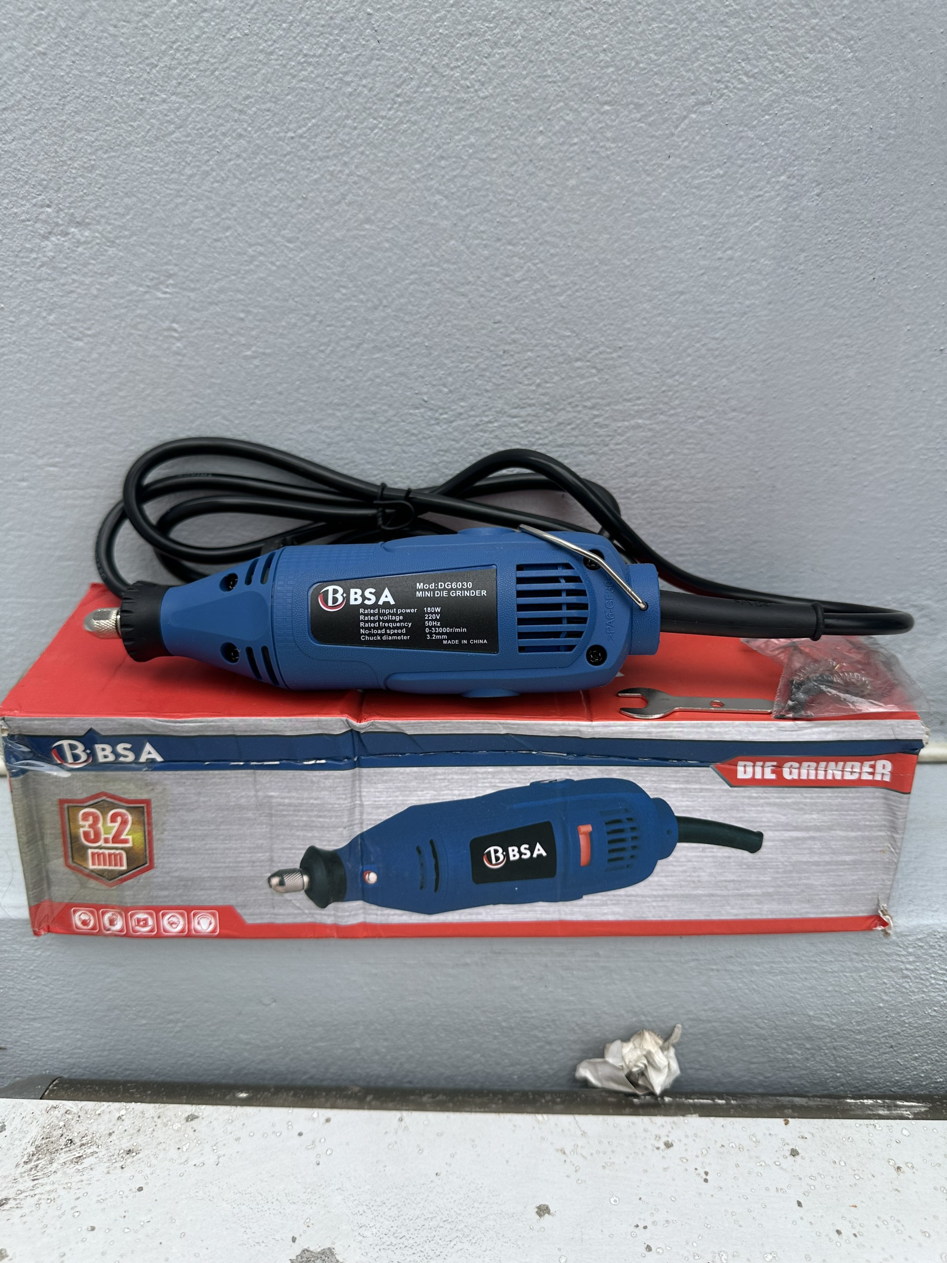 Máy mài chai BSA 6030