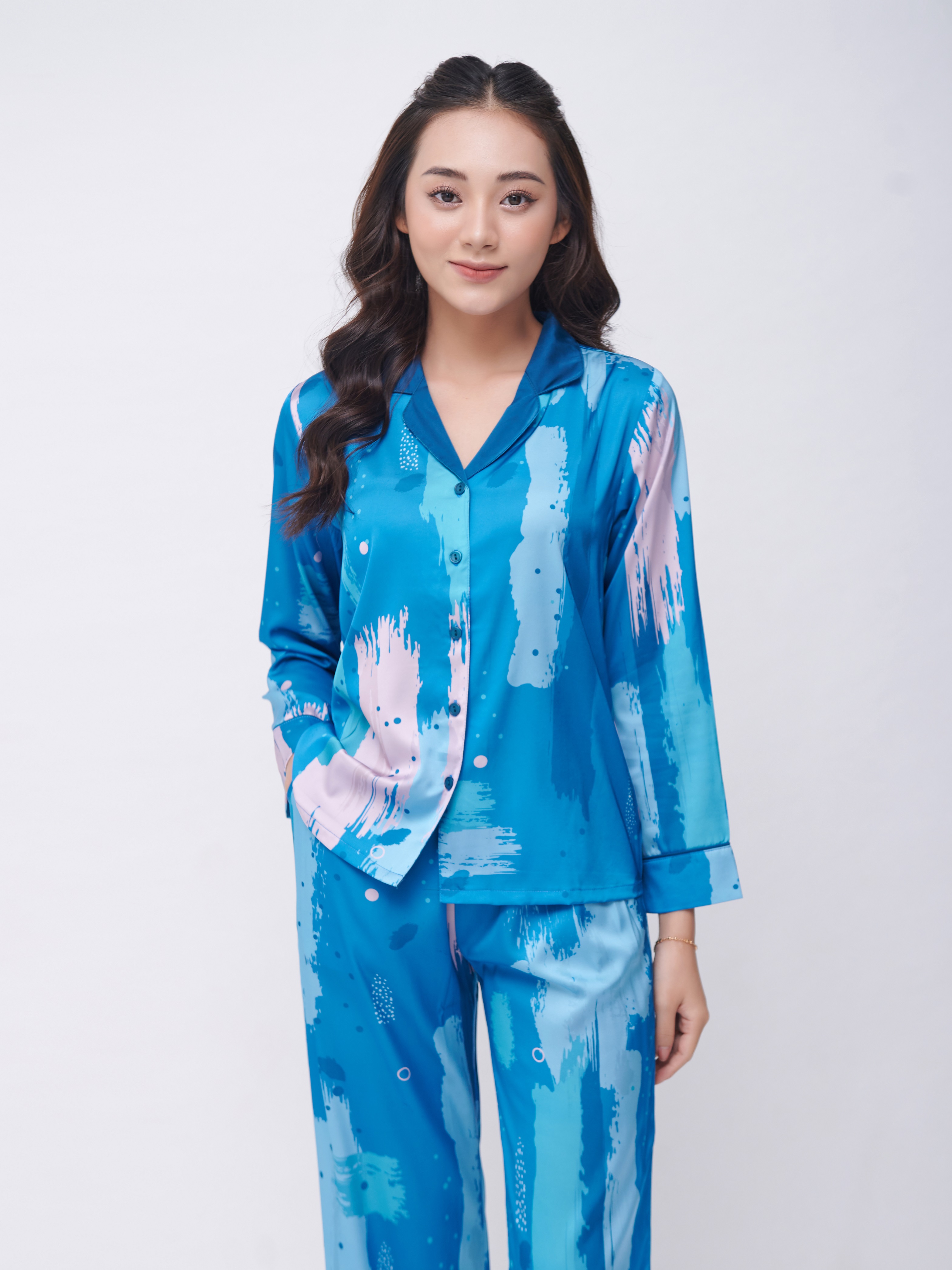Winny - bộ đồ dài suông lụa satin nữ mặc nhà 2mnsa22607d
