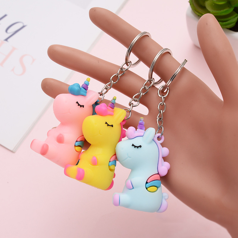 Móc khóa kì lân mini sắc màu kute