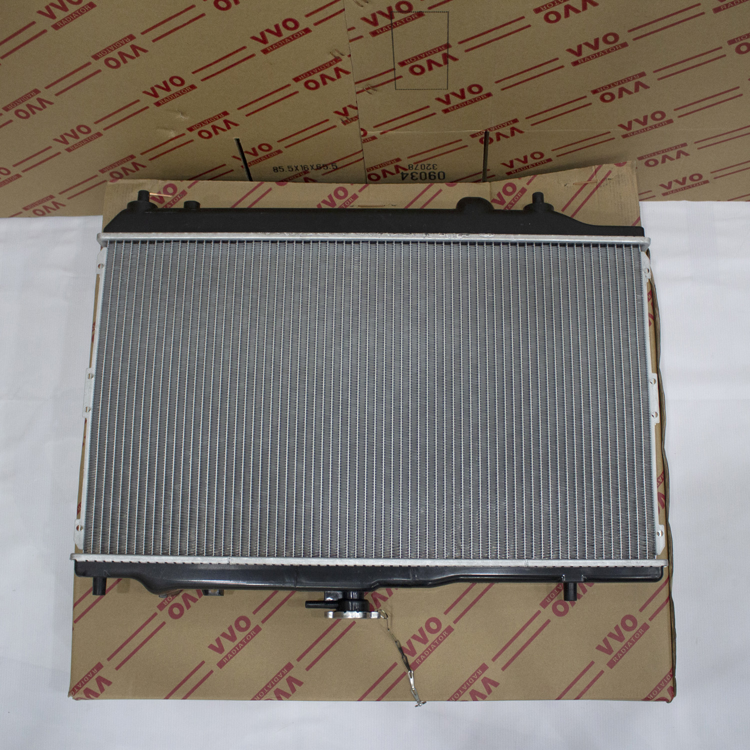 Két nước Hyundai Verna, 2005-2010, số sàn
