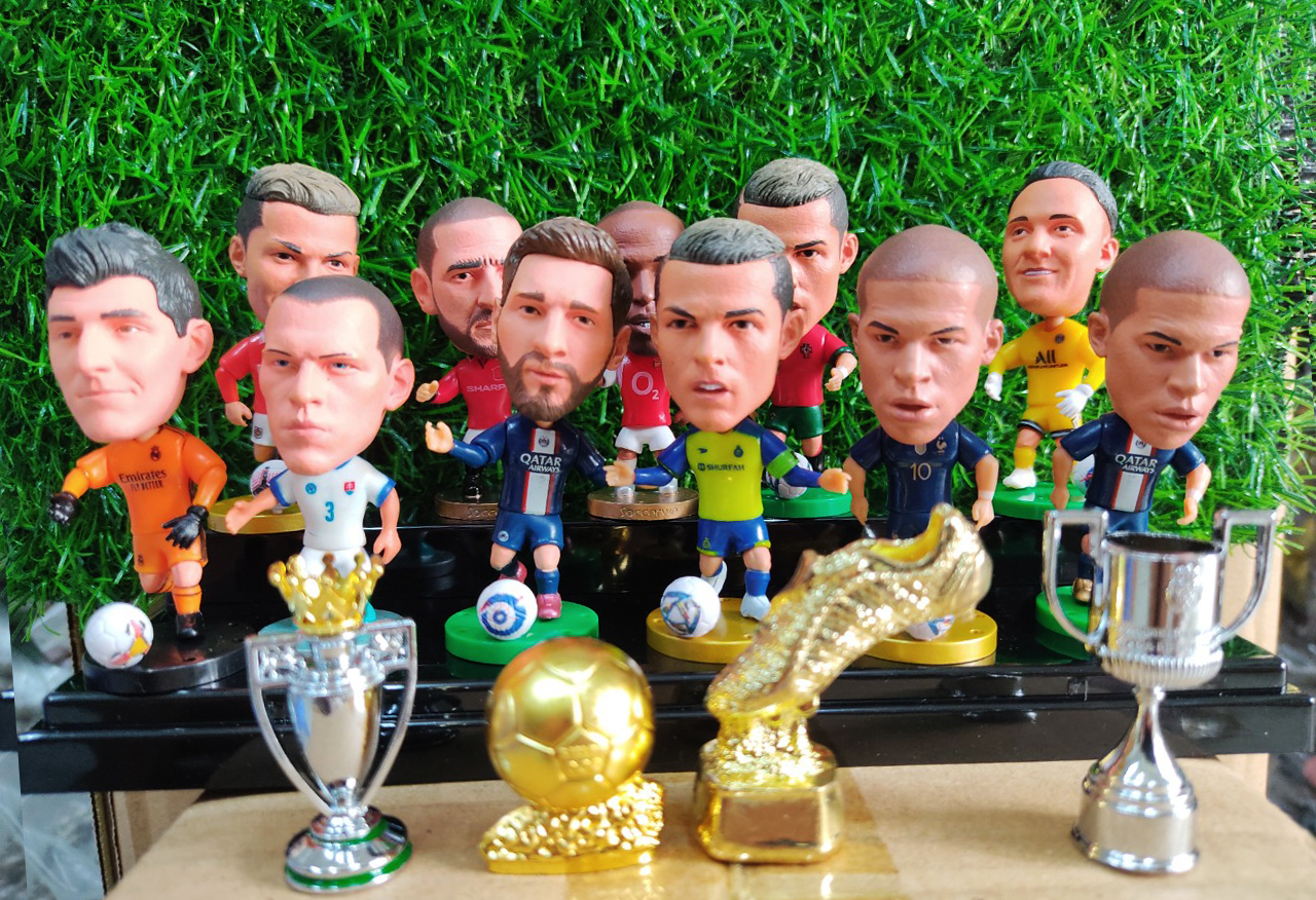 Tượng cầu thủ bóng đá Cr7, Messi, Neymar