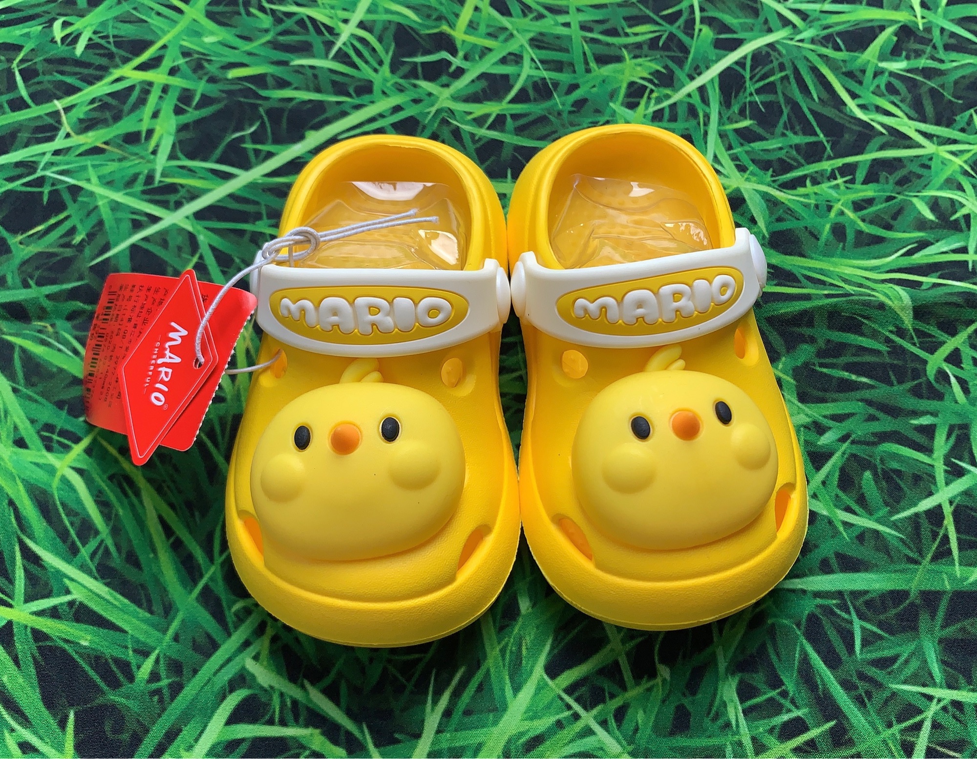 Sục icon gà hãng Mario cho bé