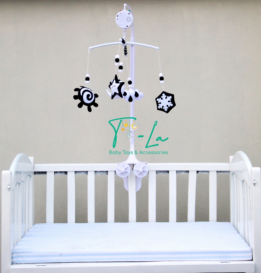 Treo nôi đen trắng hình hoa tuyết