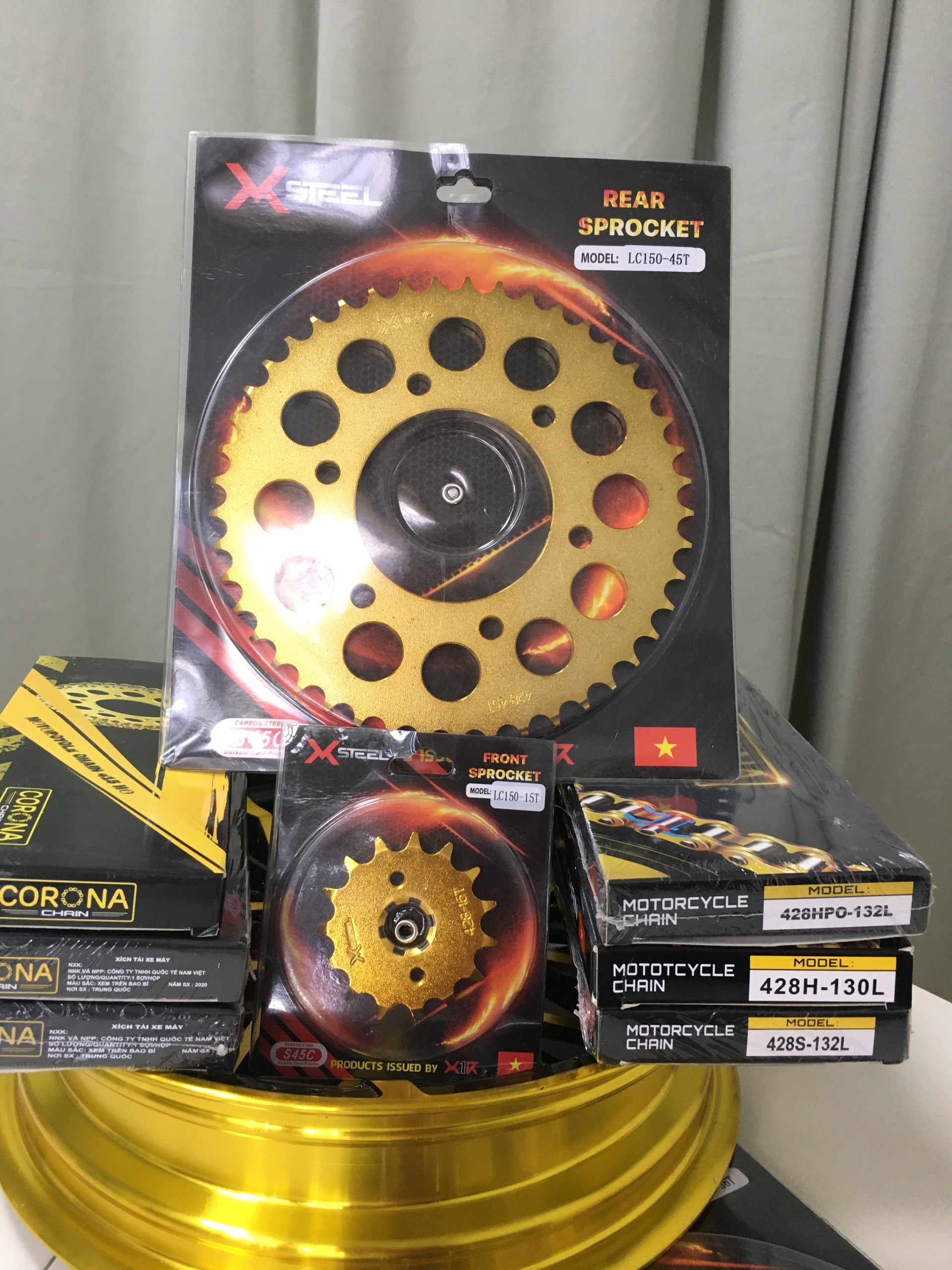 NHÔNG+ĐĨA 428 (9 LY) (X1R) CHO EXCITER 150 (14-42 / 14-44)