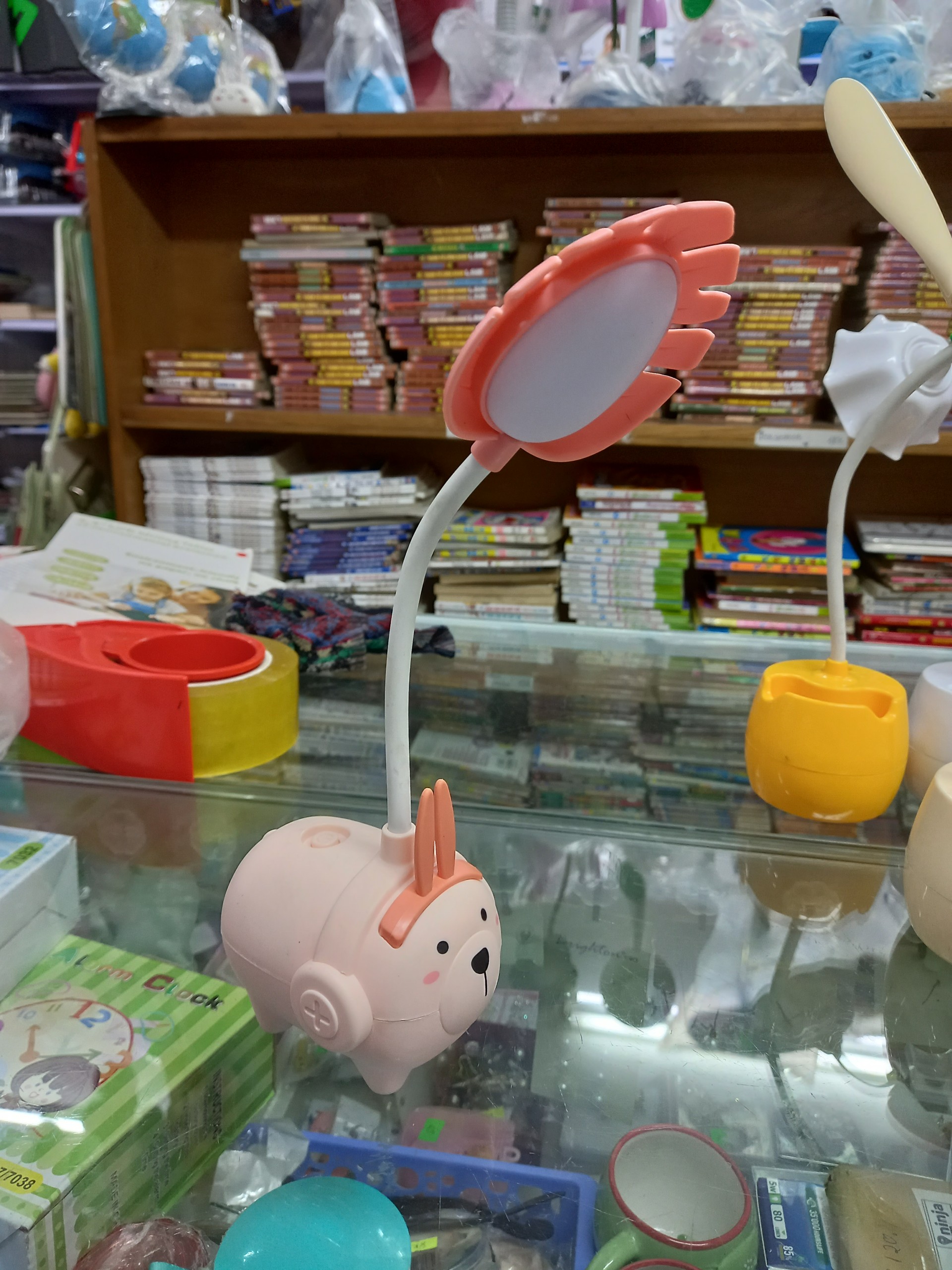 Đèn Học Để Bàn Xoay 360 Độ Hình Cute