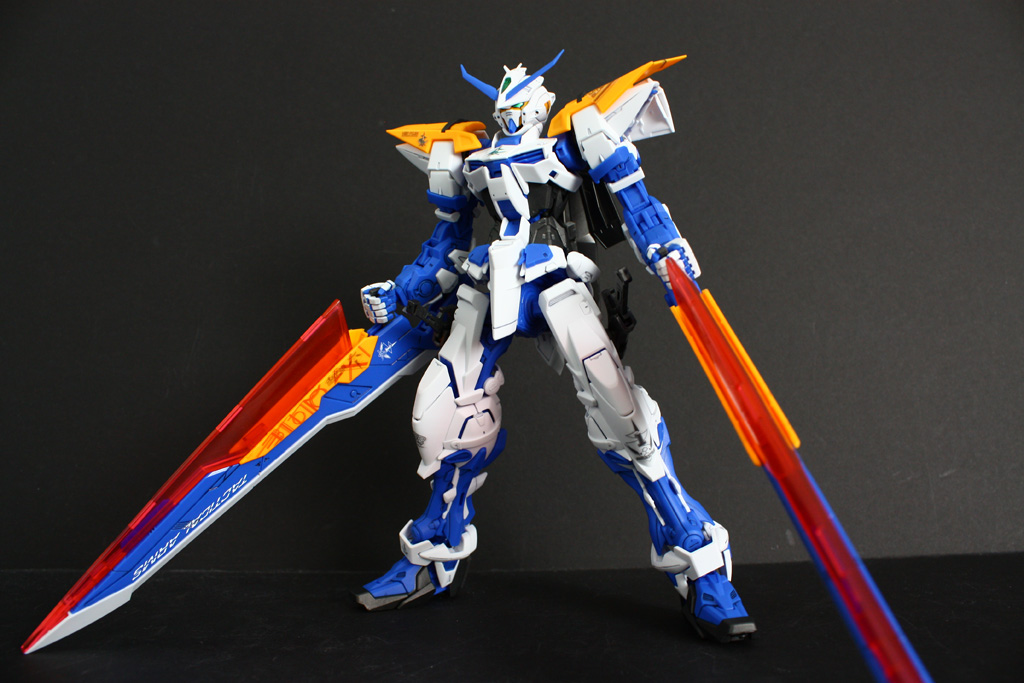 Mô hình Gundam Bandai MG Gundam Astray Blue Frame Second L