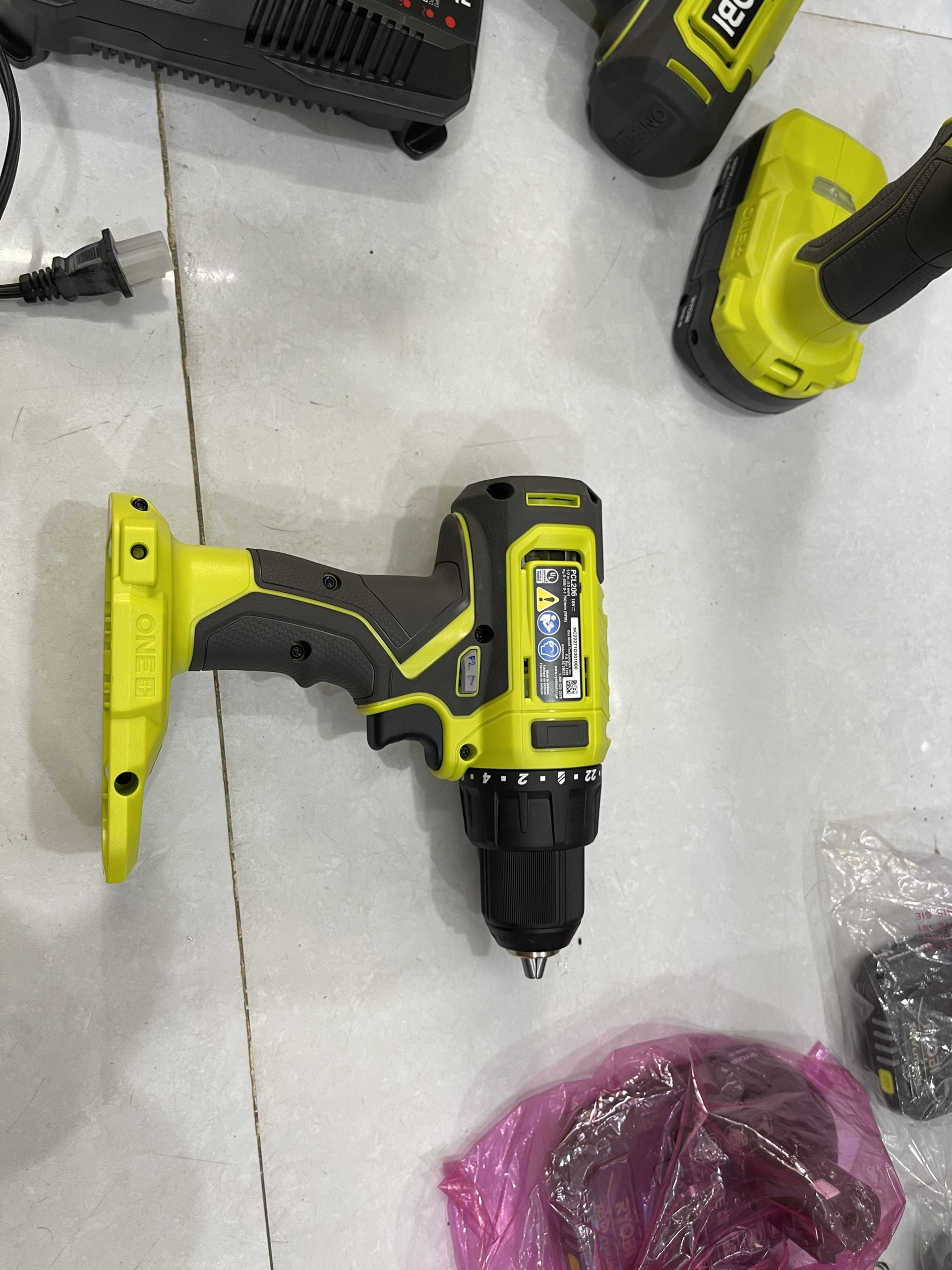 Máy khoan pin Ryobi PCL206 (Thân máy)