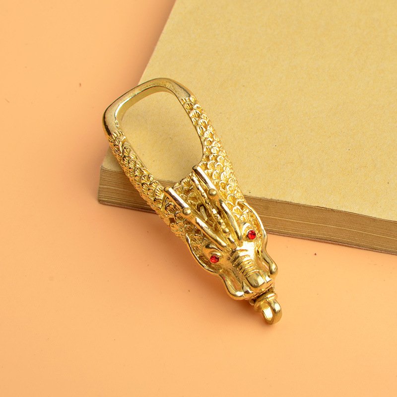 Tượng Nhỏ Bằng Đồng Móc Khoá Thắt Lưng Hình Đầu Rồng Ngọc Đỏ (Kích Thước: 2.4 x 6.8cm)