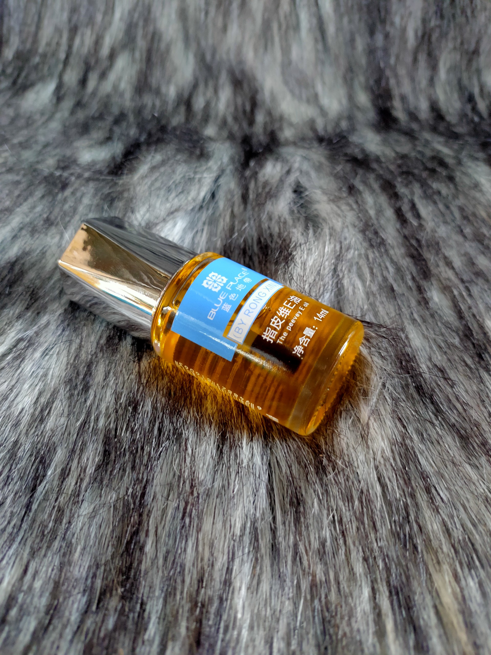 Dầu tháo móng Blue Place 14ml
