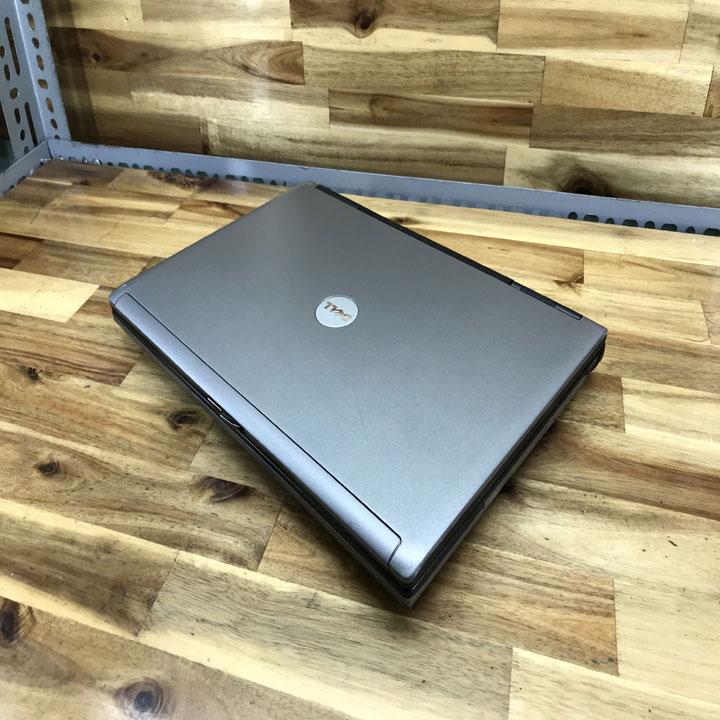 Laptop DELL D630 - CPU T7300 - LCD 14 inch