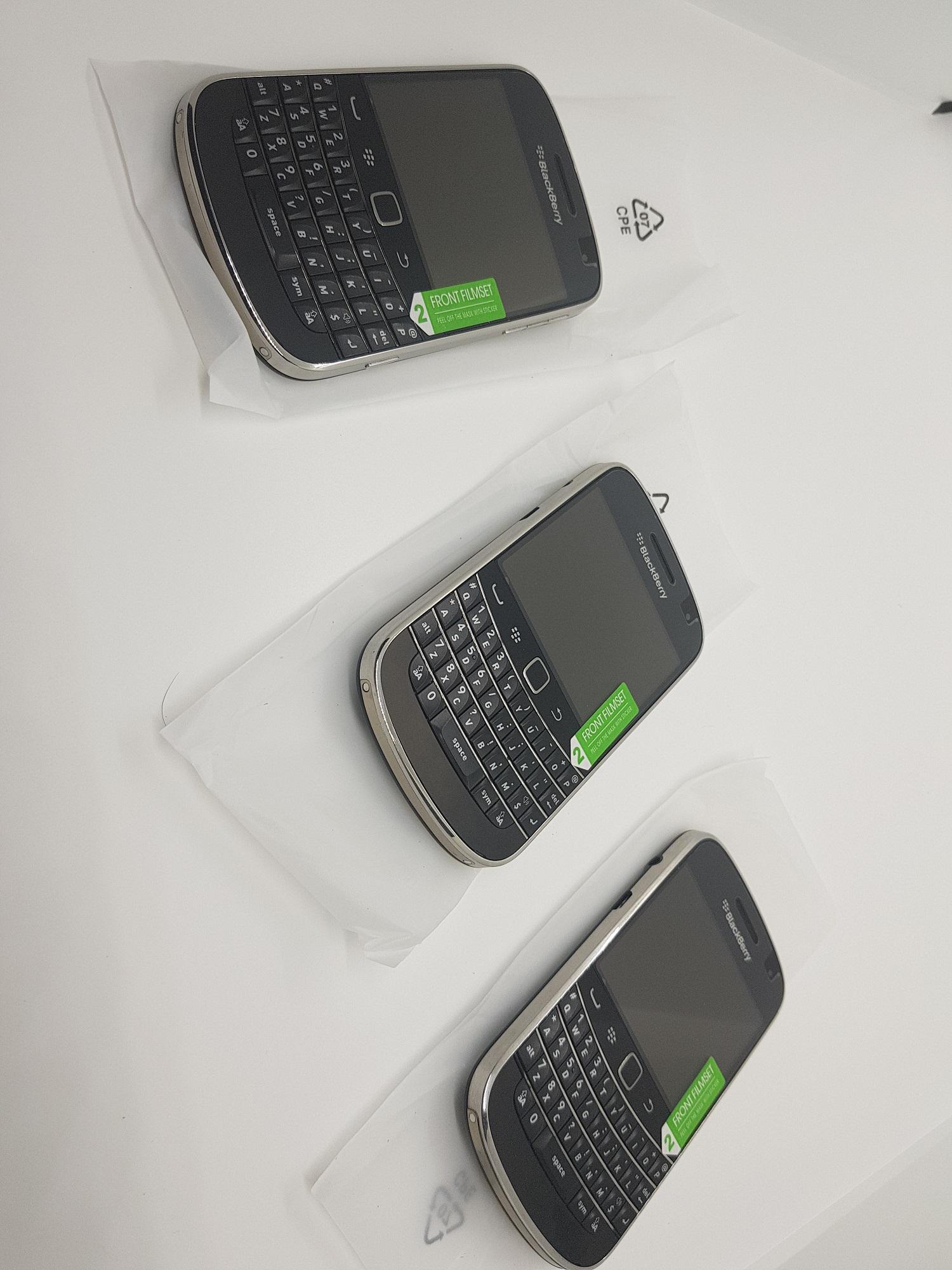 Điện thoại BB 9900