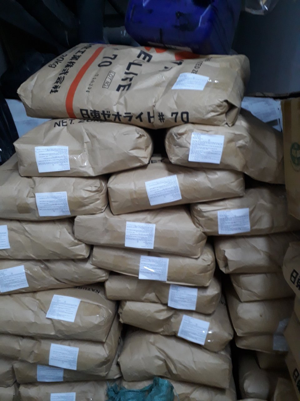 Zeolite Xử Lý Nước Ao Tôm