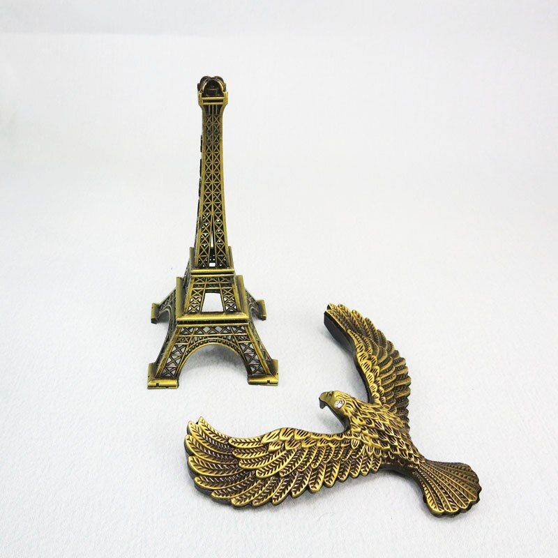 Mô hình tháp Eiffel-Paris nước Pháp có đại bàng Đậu thăng bằng