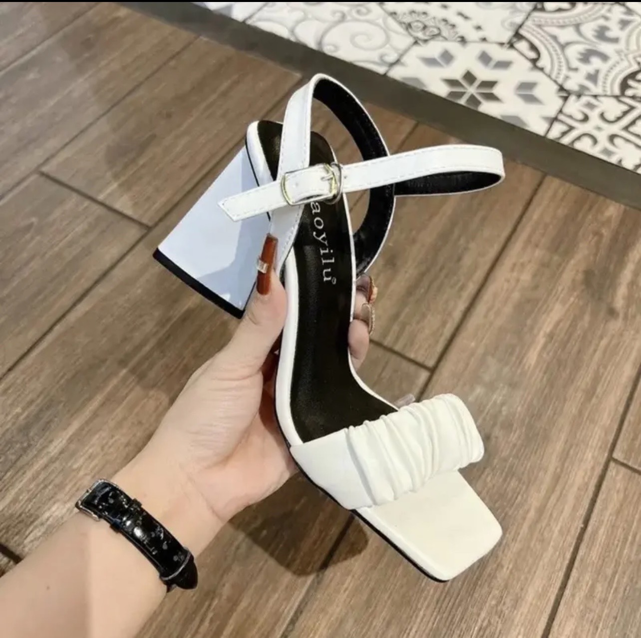 sandan quai nhún cao gót 9 phân