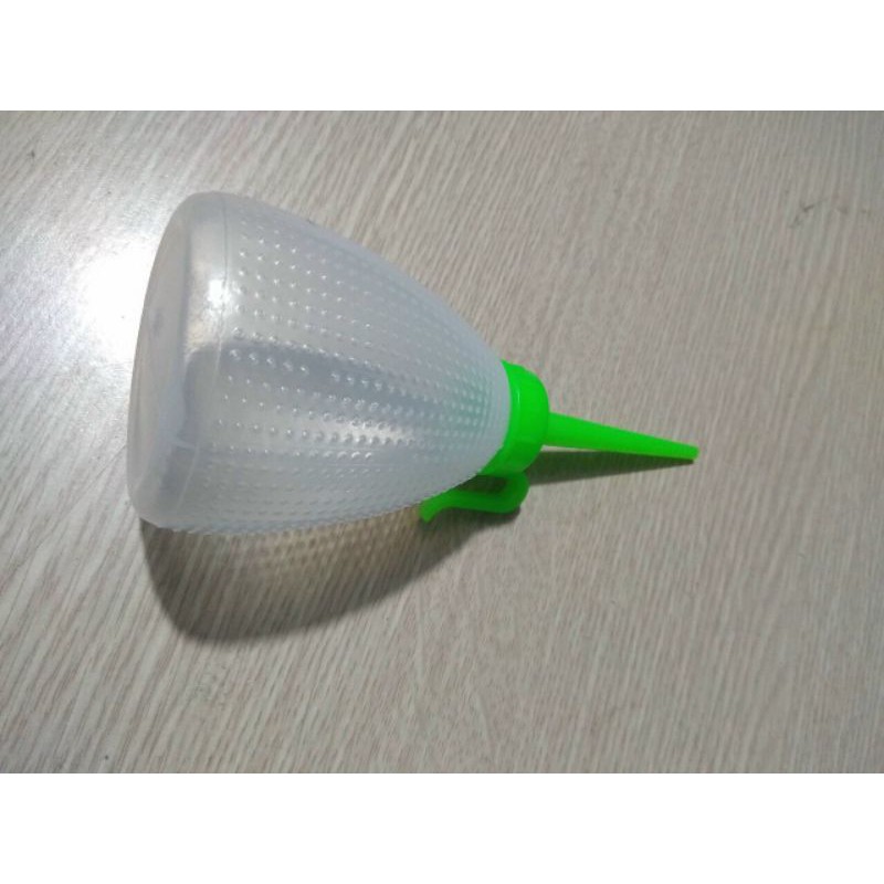 Lọ đựng dầu máy may( vịt dầu) dùng trong ngành may mặc