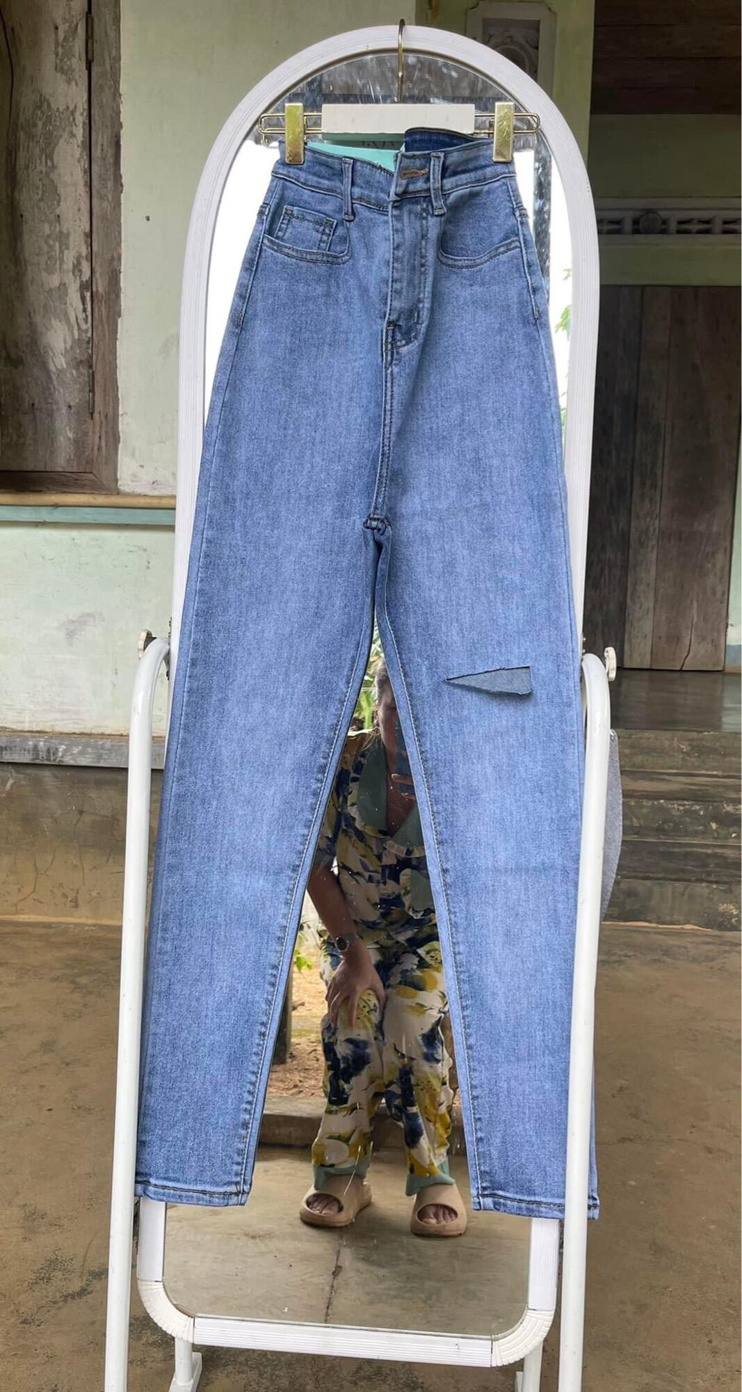 Jeans dài lưng cao co giãn rách L