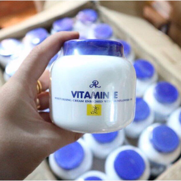 Kem Dưỡng Ẩm Vitamin E Aron Thái Lan 200ml