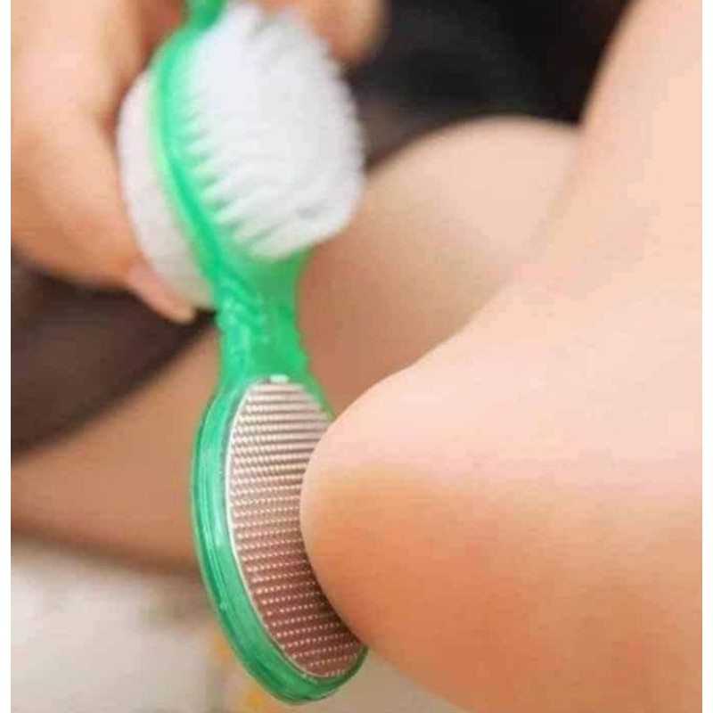 Bàn chải chân, tẩy da chết và làm mịn gót chân 4in1