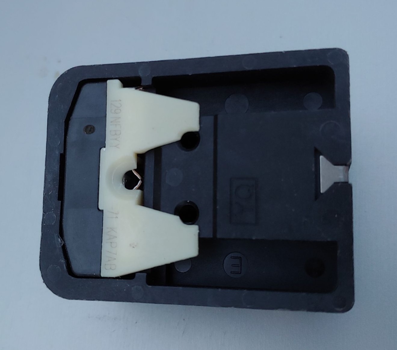Rơle tủ lạnh Electrolux