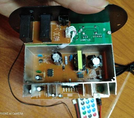 Mạch Khuyếch đại âm thanh Crown Có bluetooth Và  Hiện thị số