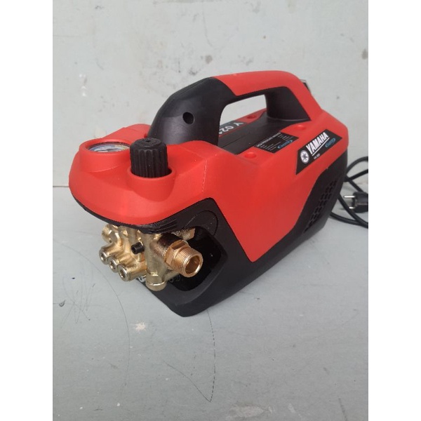 Máy rửa xe Yamaha 3500w bảo hành 12th
