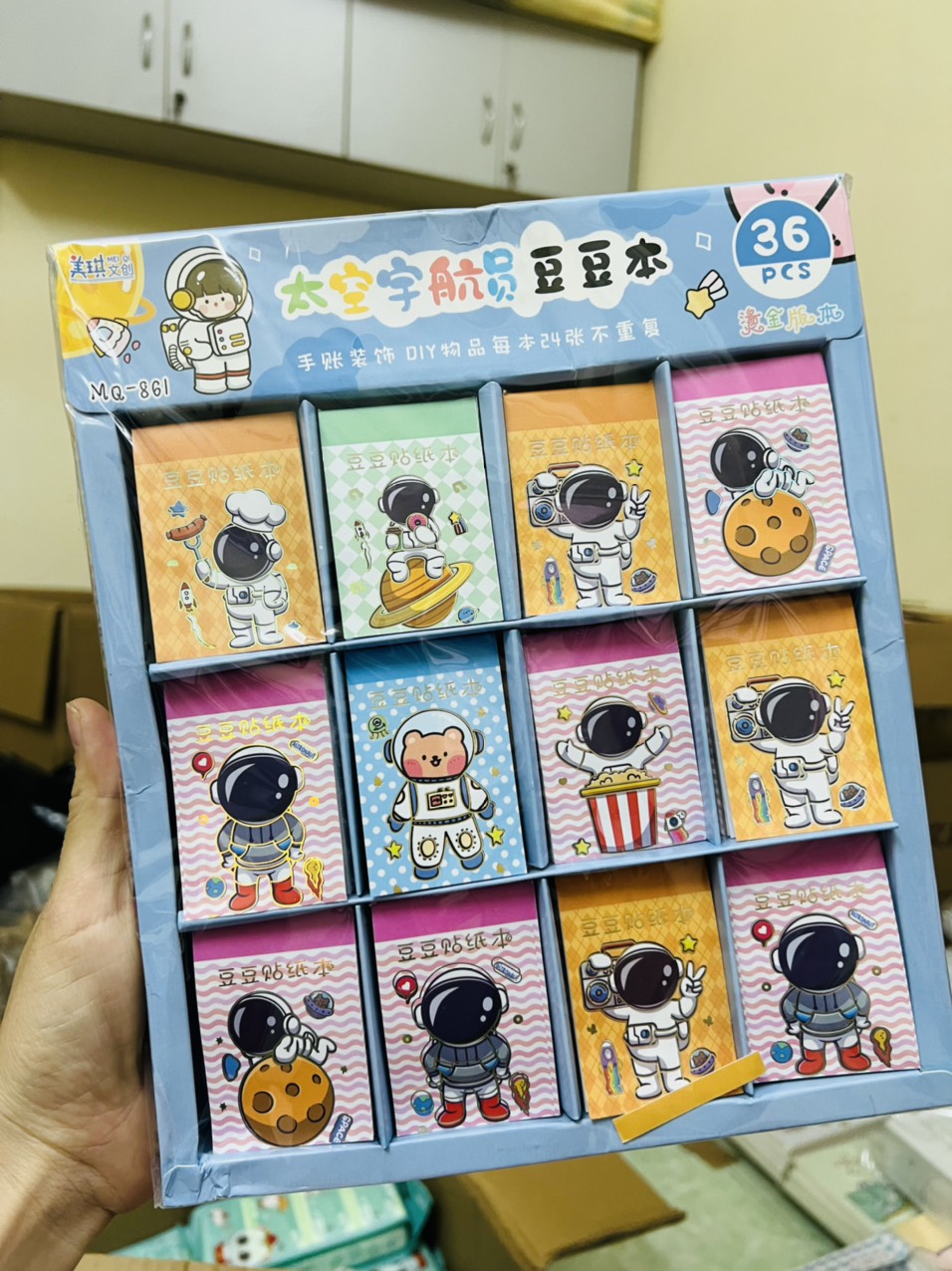 Sổ Sticker Mini Phi Hành Gia Siêu Cute Nhiều Hình